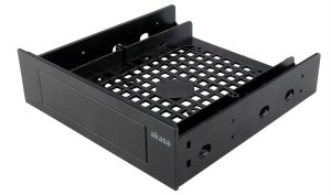 AKASA 3.5"/SSD/HDD adaptér do 5,25" pozice - VÝPRODEJ